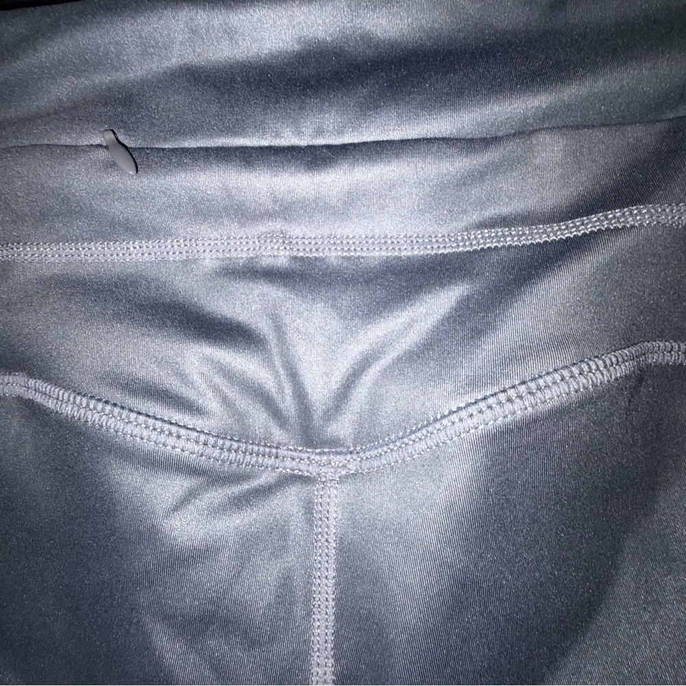 Free People Movement In My Orbit Grey Leggings Pockets size Medium - Picture 8 of 8